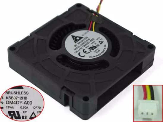 Ventola di raffreddamento brushless per PC KSB0712HB, vista con etichetta e connettore su messoanuovo.it