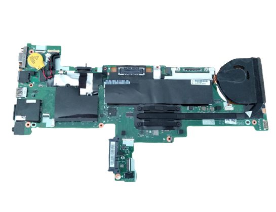 Scheda madre per notebook ricondizionato, componente hardware PC su sfondo bianco Messoanuovo.it