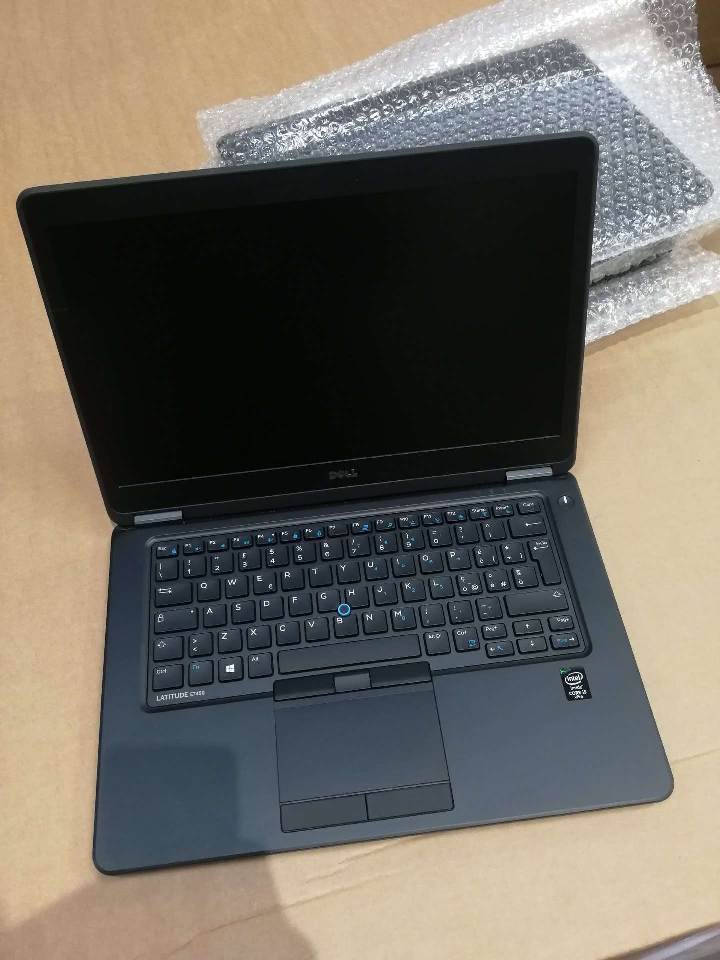 Notebook Dell Latitude E7450 ricondizionato su cartone, PC usato Messoanuovo.it
