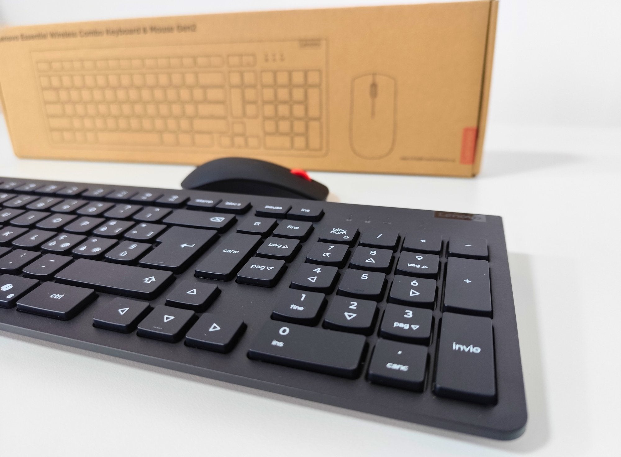 Lenovo Gen2 Kabelloses italienisches Tastatur- und Maus-Kit 