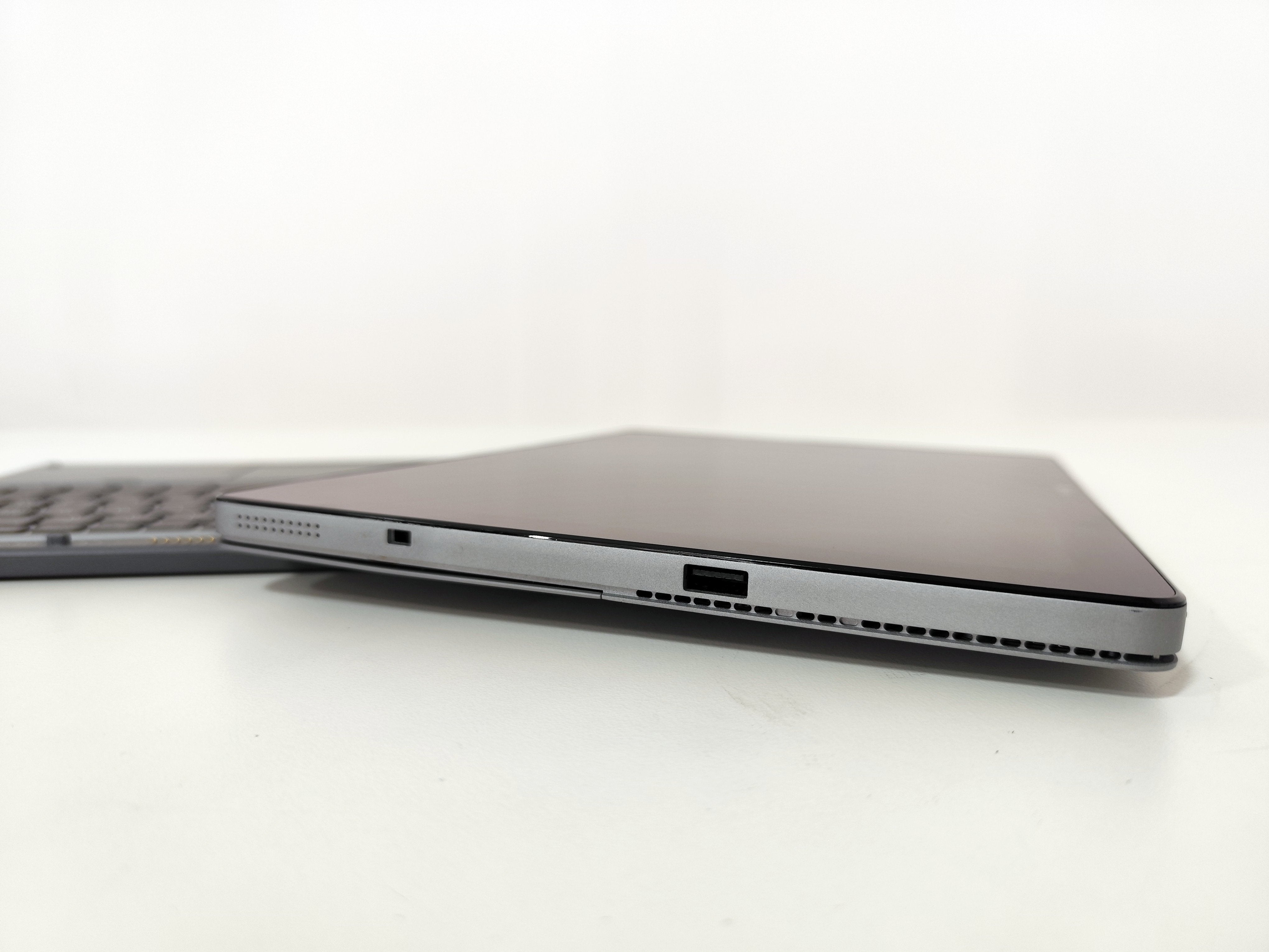 DELL Latitude 7200 2-in-1 13" Touch | Intel Core i5-8265U | FreeDOS Pratico come un tablet Performante come un Notebook