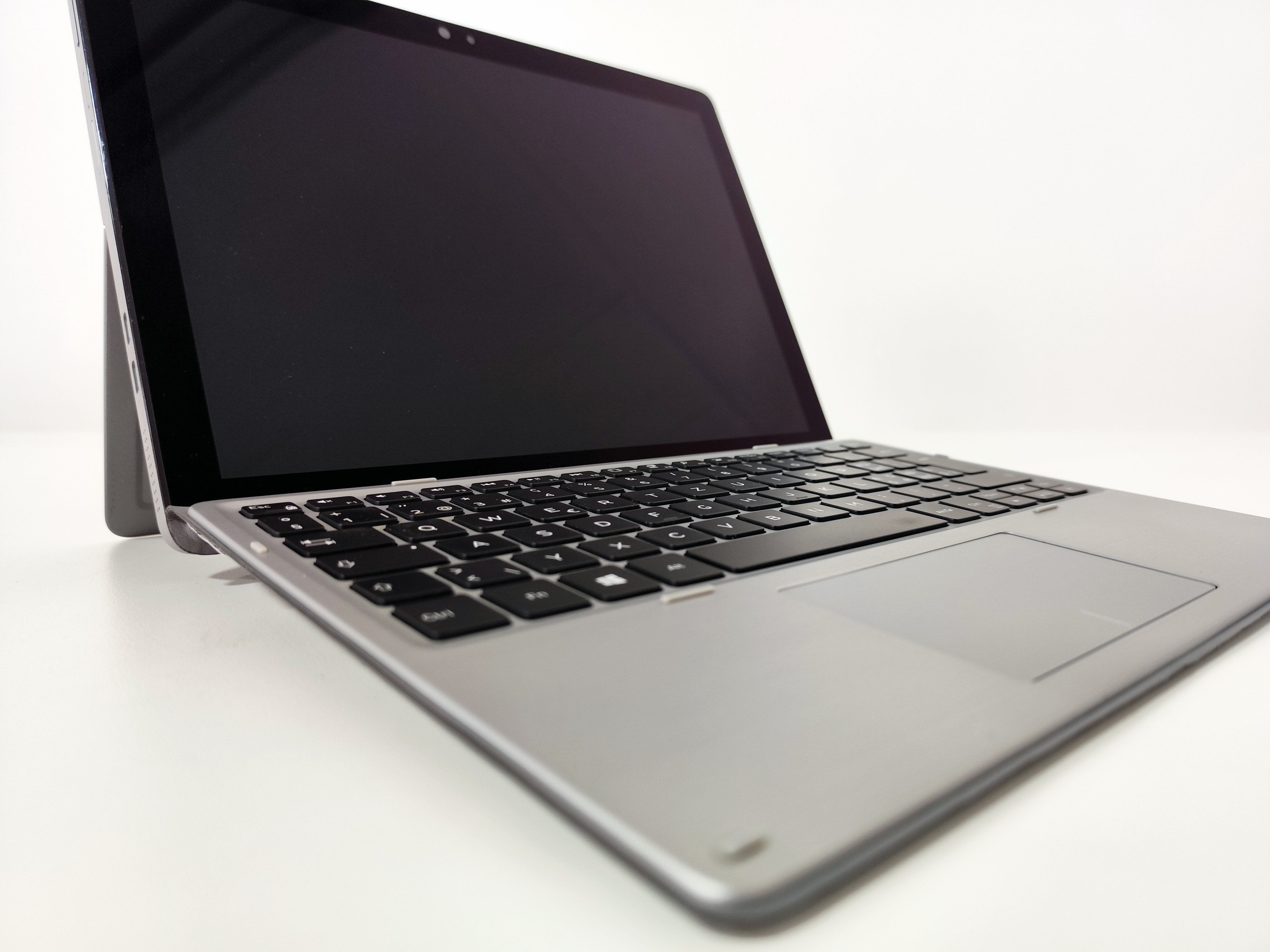 DELL Latitude 7200 2-in-1 13" Touch | Intel Core i5-8265U | FreeDOS Pratico come un tablet Performante come un Notebook