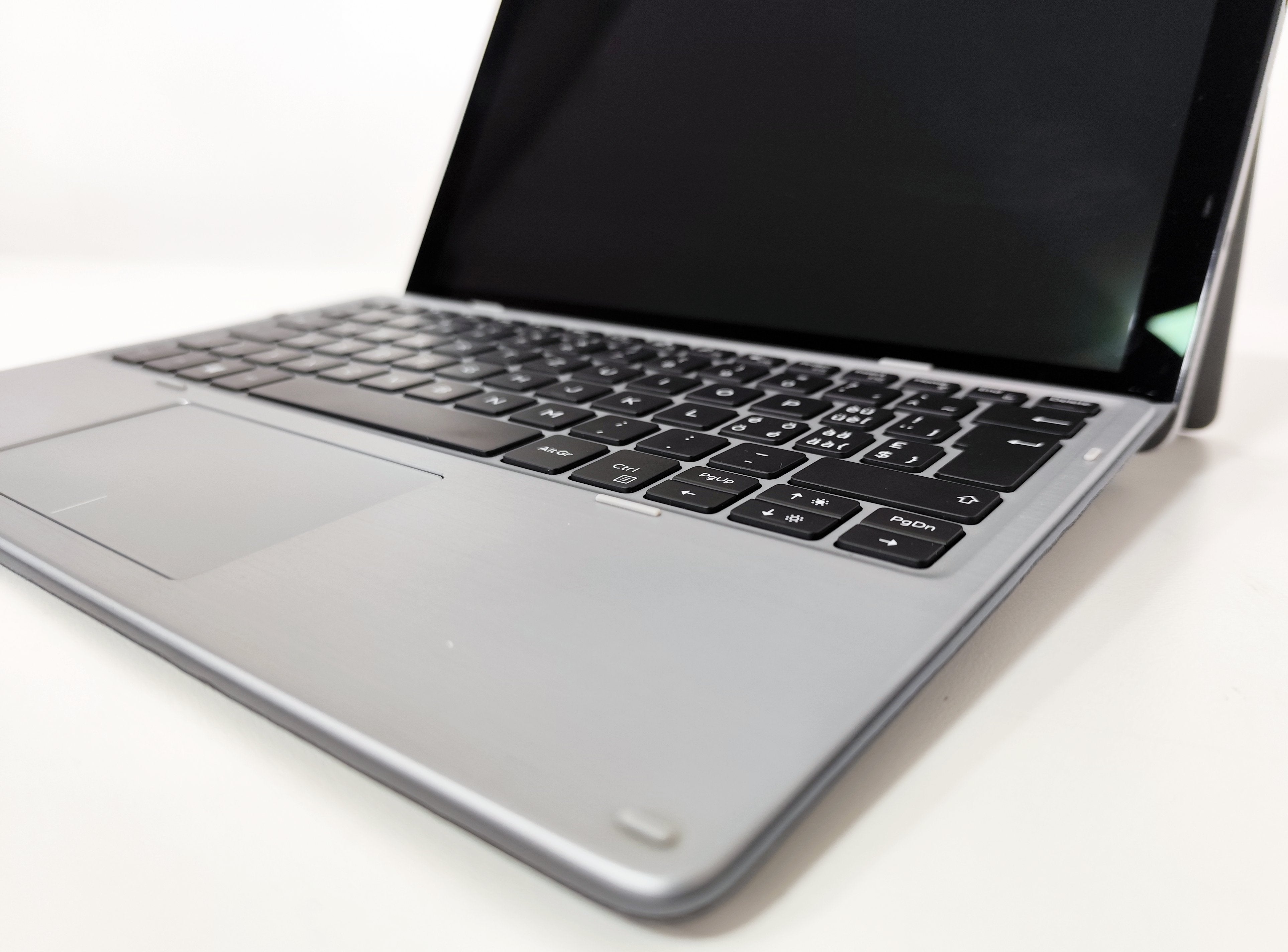 DELL Latitude 7200 2-in-1 13" Touch | Intel Core i5-8265U | FreeDOS Pratico come un tablet Performante come un Notebook