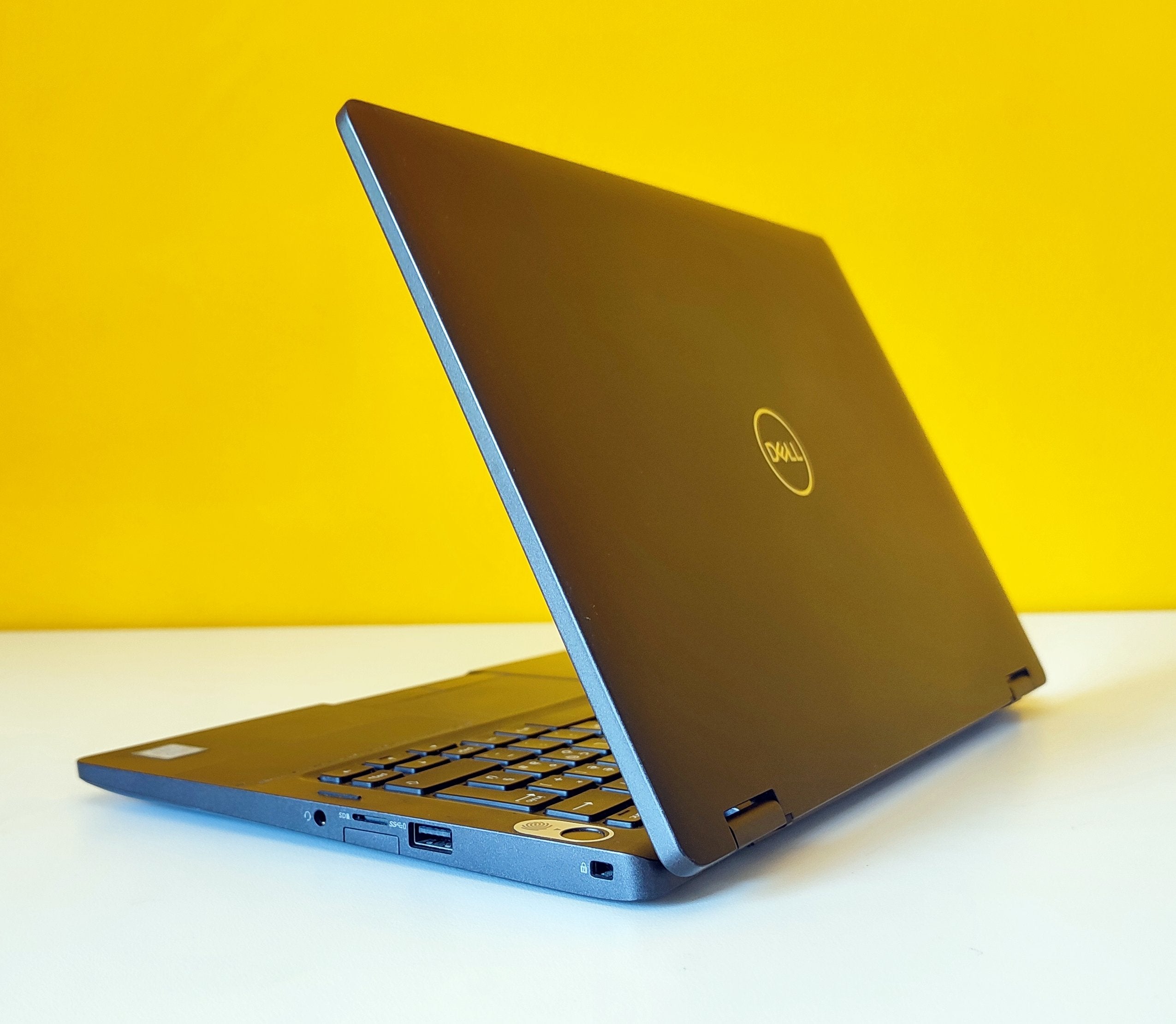 DELL Latitude 5300 Notebook 2-1 Convertible 13.3" FullHD Touch Screen | Intel Core i7-8665U | NVMe SSD | WiFi Bluetooth Windows 11 Pro 