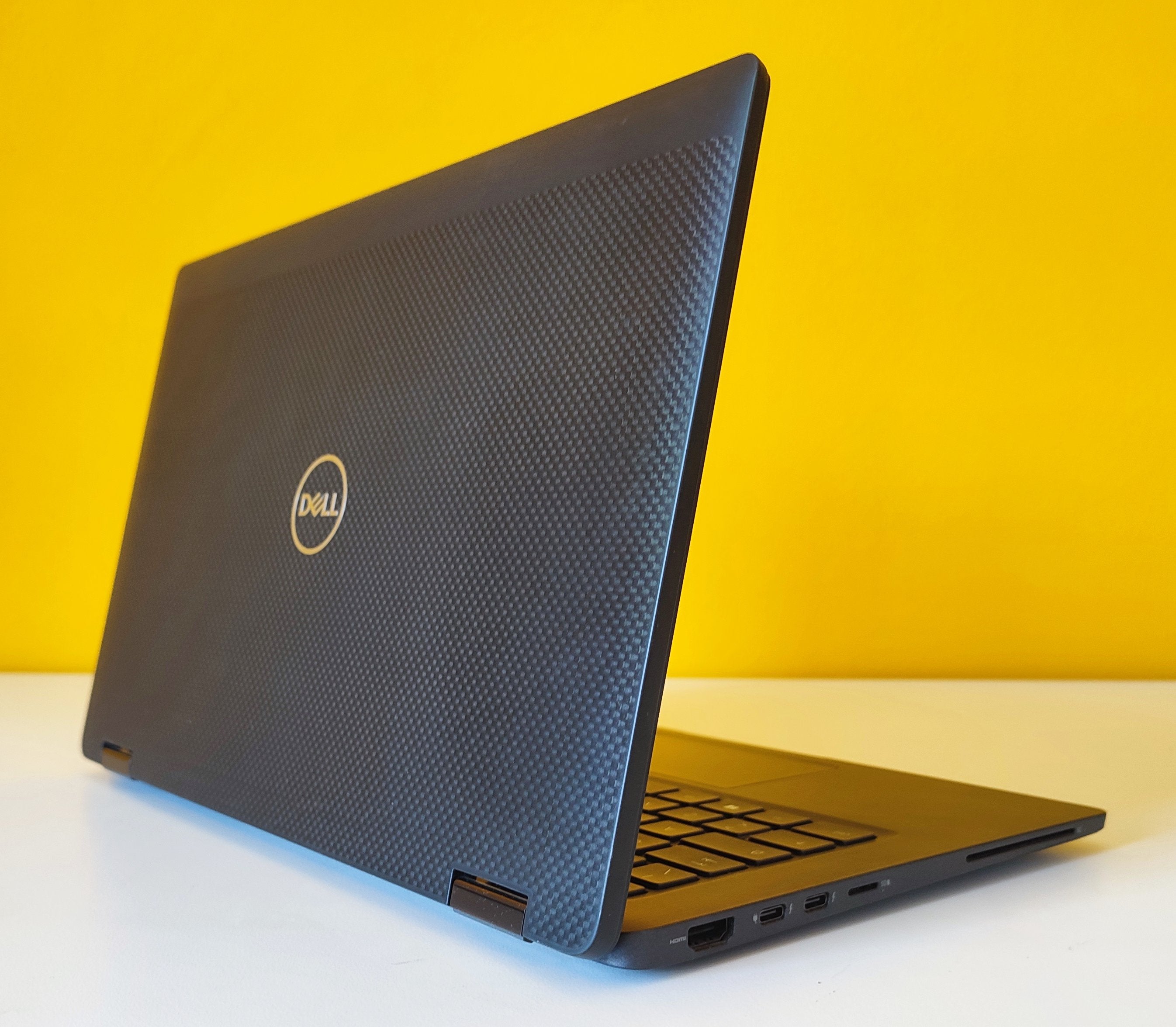 DELL Latitude 7310 Notebook 2-1 Convertible 13,3" FullHD Touchscreen | Intel Core i7-10610 | 16 GB Ram | 512 GB NVMe SSD | WiFi Bluetooth Windows 11 Pro 