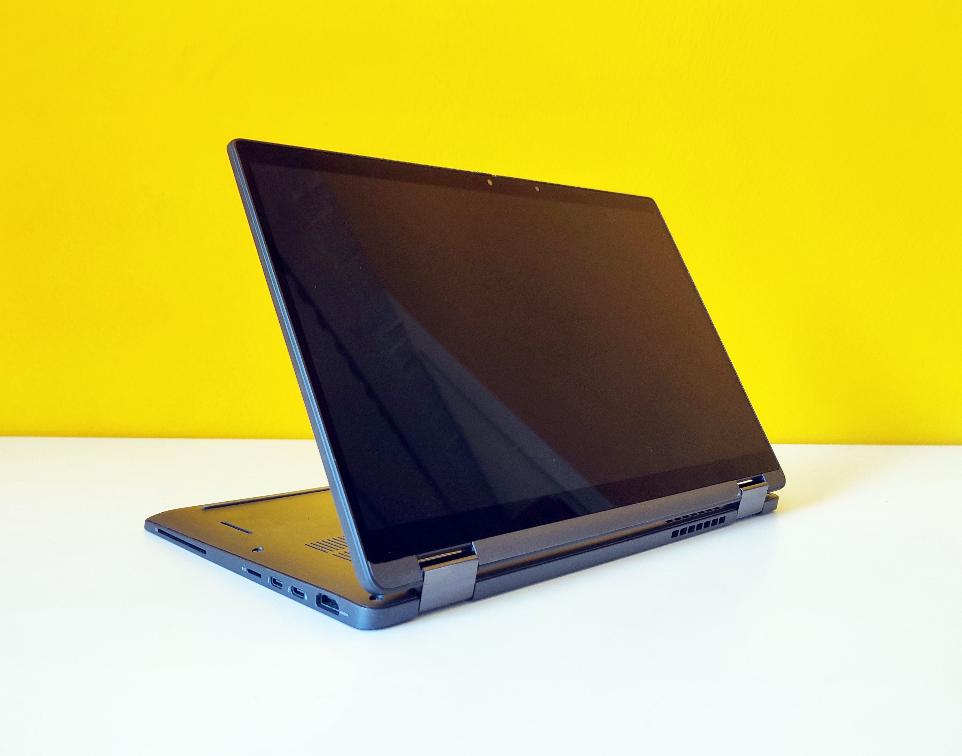 DELL Latitude 7310 Notebook 2-1 Convertible 13,3" FullHD Touchscreen | Intel Core i7-10610 | 16 GB Ram | 512 GB NVMe SSD | WiFi Bluetooth Windows 11 Pro 