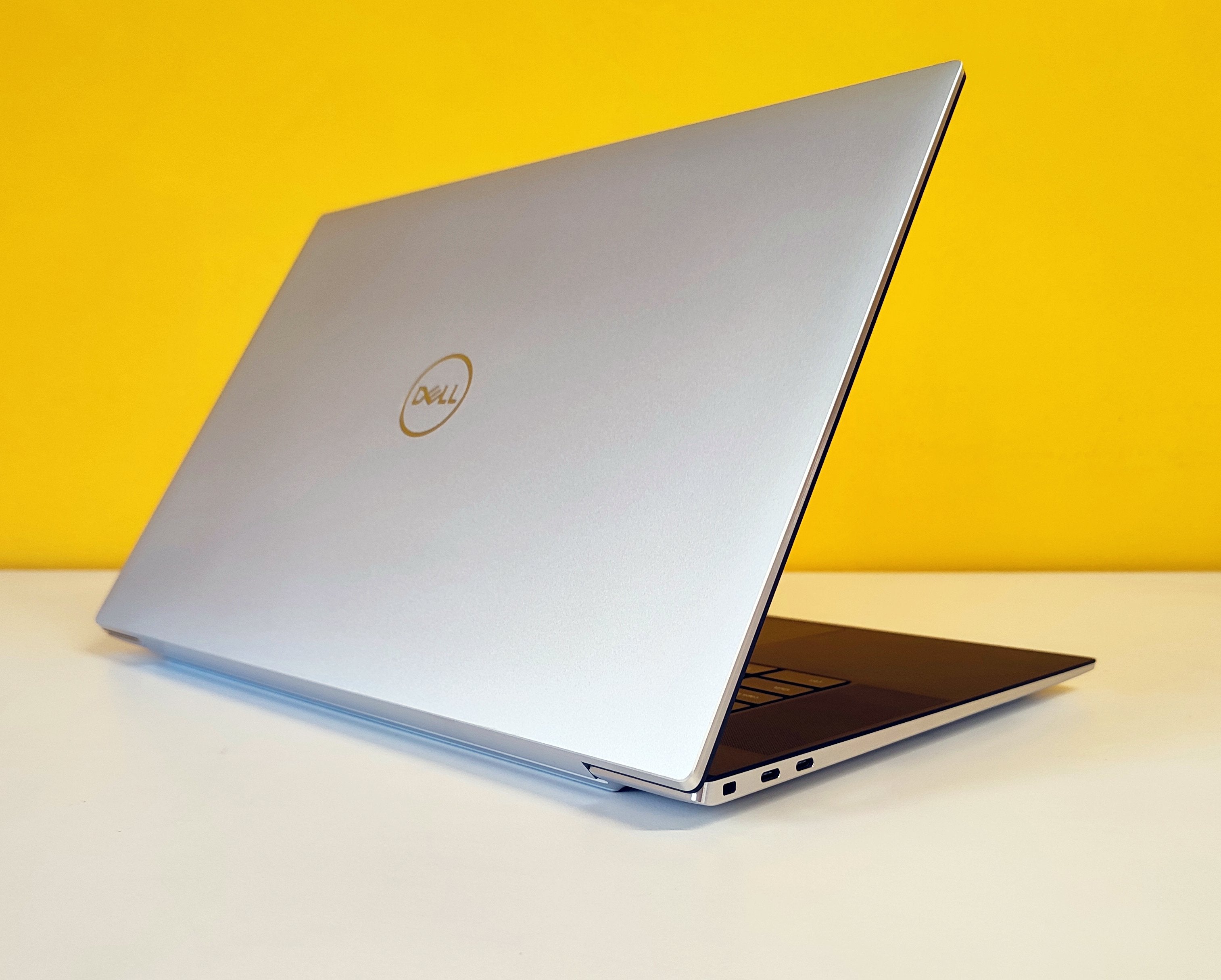 Dell XPS 9730 17" | Intel Core i9-13900H | 64GB RAM | 1TB SSD | Nvidia RTX 4080 | Windows 11 Product NEW 