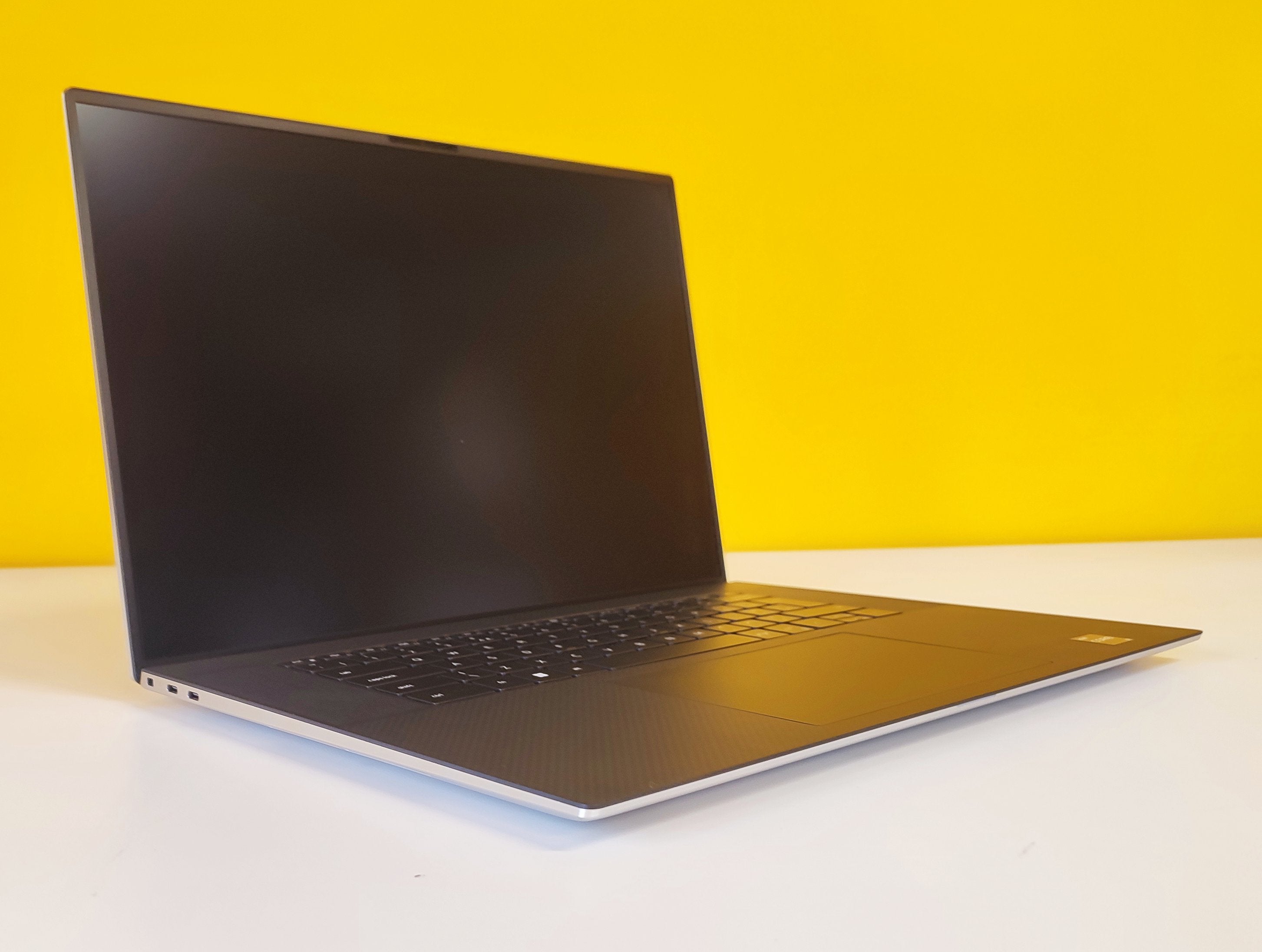 Dell XPS 9730 17" | Intel Core i9-13900H | 64GB RAM | 1TB SSD | Nvidia RTX 4080 | Windows 11 Product NEW 