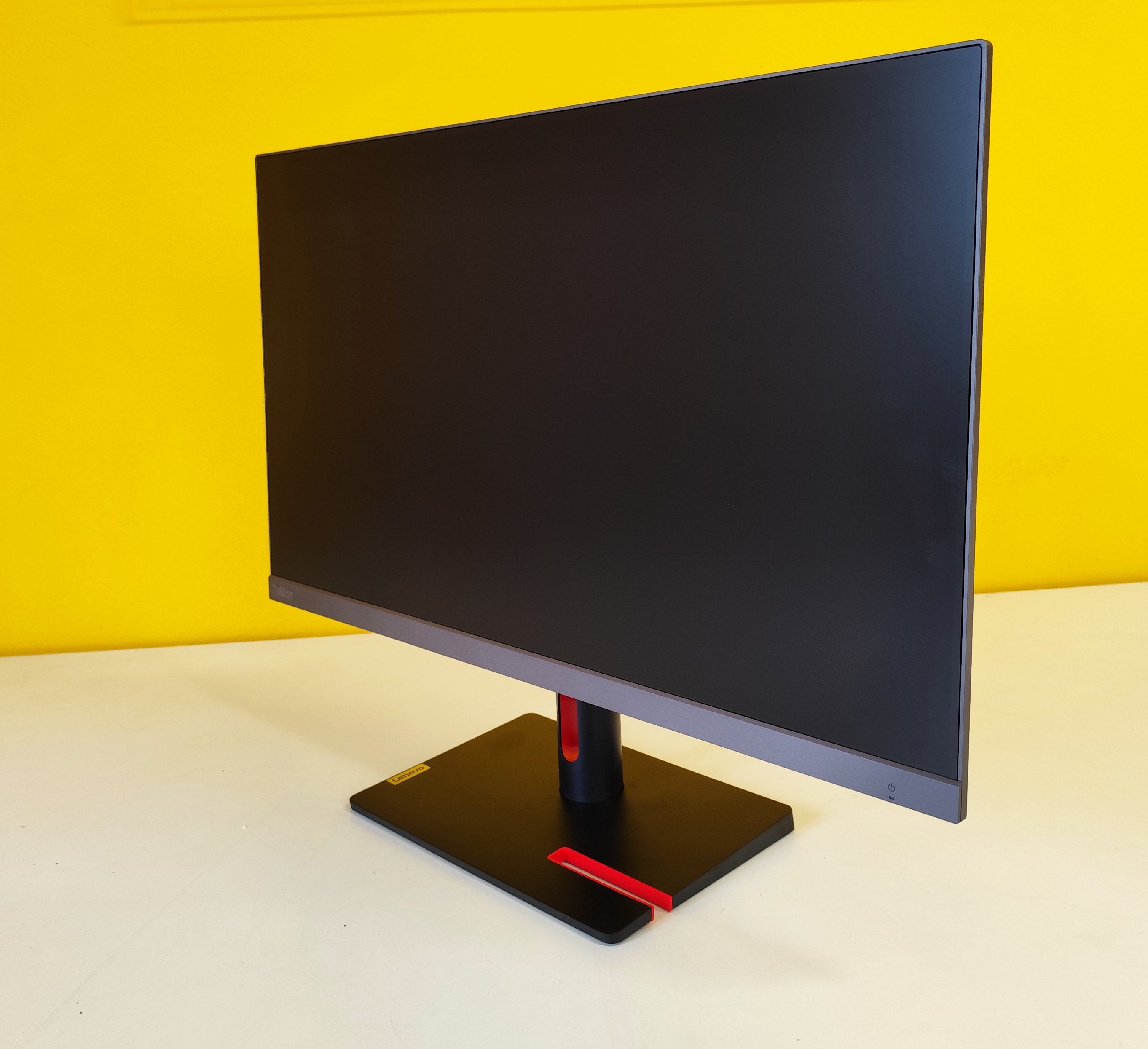 Lenovo All In One 27" Ultra Slim FullHD | Intel Core i5-10500T | FreeDOS 