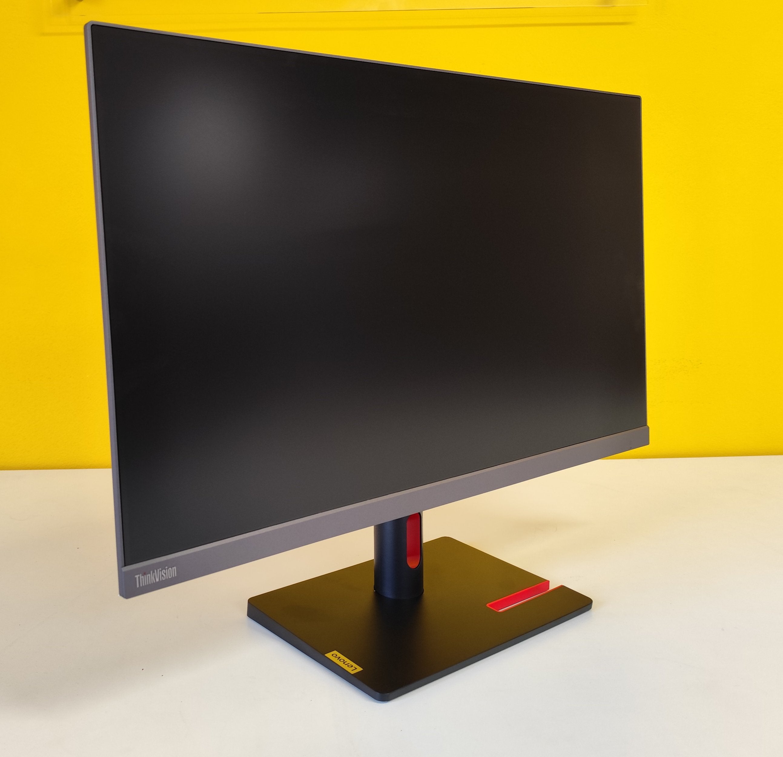 Lenovo All In One 27" Ultra Slim FullHD | Intel Core i5-10500T | FreeDOS 