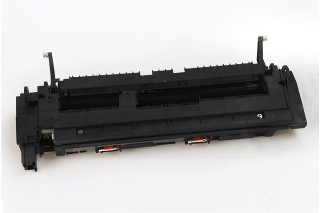 Unità fusore originale Ricoh per stampante, ricambio nero su sfondo bianco, Messoanuovo.it