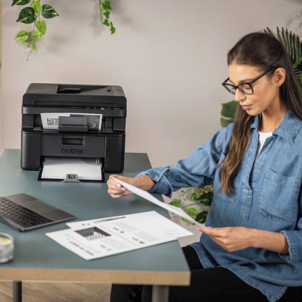 Brother MULTIFUNKTIONSDRUCKER 3IN1 - LASER A4 S/W - 20 S/Min