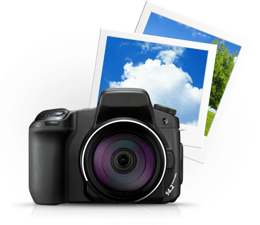 Fotocamera digitale davanti a due fotografie, sfondo nuvoloso e paesaggio verde, Messoanuovo.it