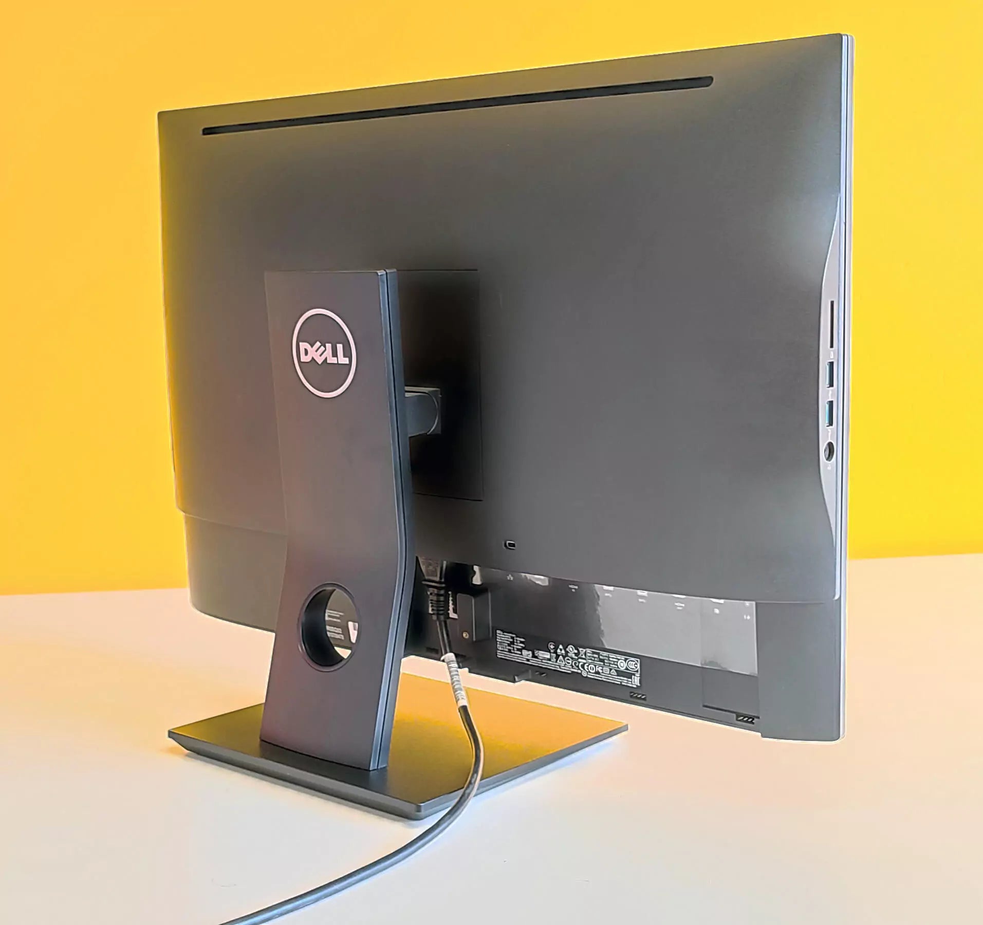 PC DELL OPTIPLEX 7440 ALL IN ONE – Intel Core i7 6700 8 GB 256 GB SSD 23,8 Zoll FullHD-Touchscreen Windows 10 Professional