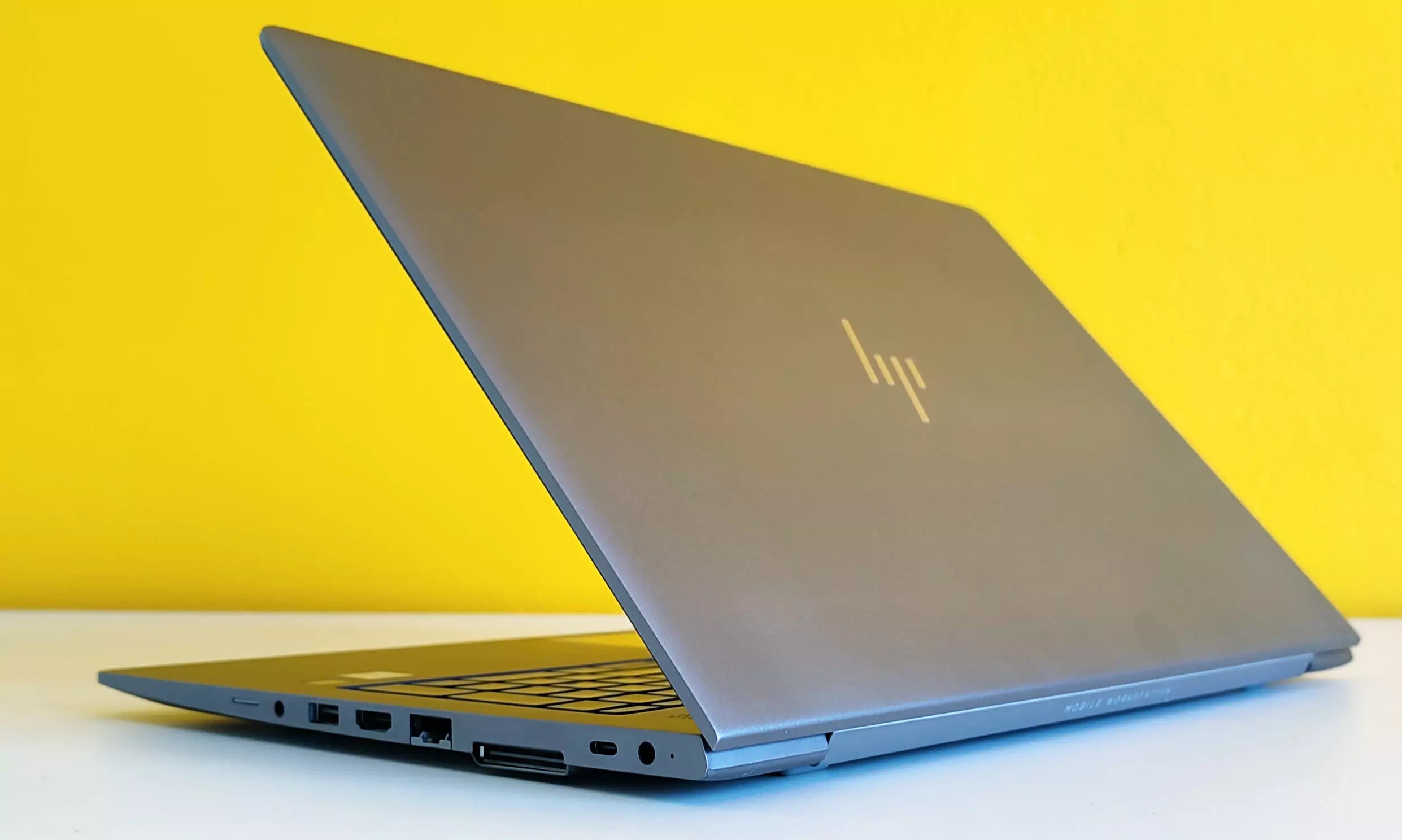 HP Zbook 15 G5 Workstation Mobile 15.6" FullHD | Intel Core i7-8650U 4.2Ghz | Ram 16Gb | SSD NVMe 512Gb | AMD Radeon WX3100 2Gb | Windows 11 Pro Grado B