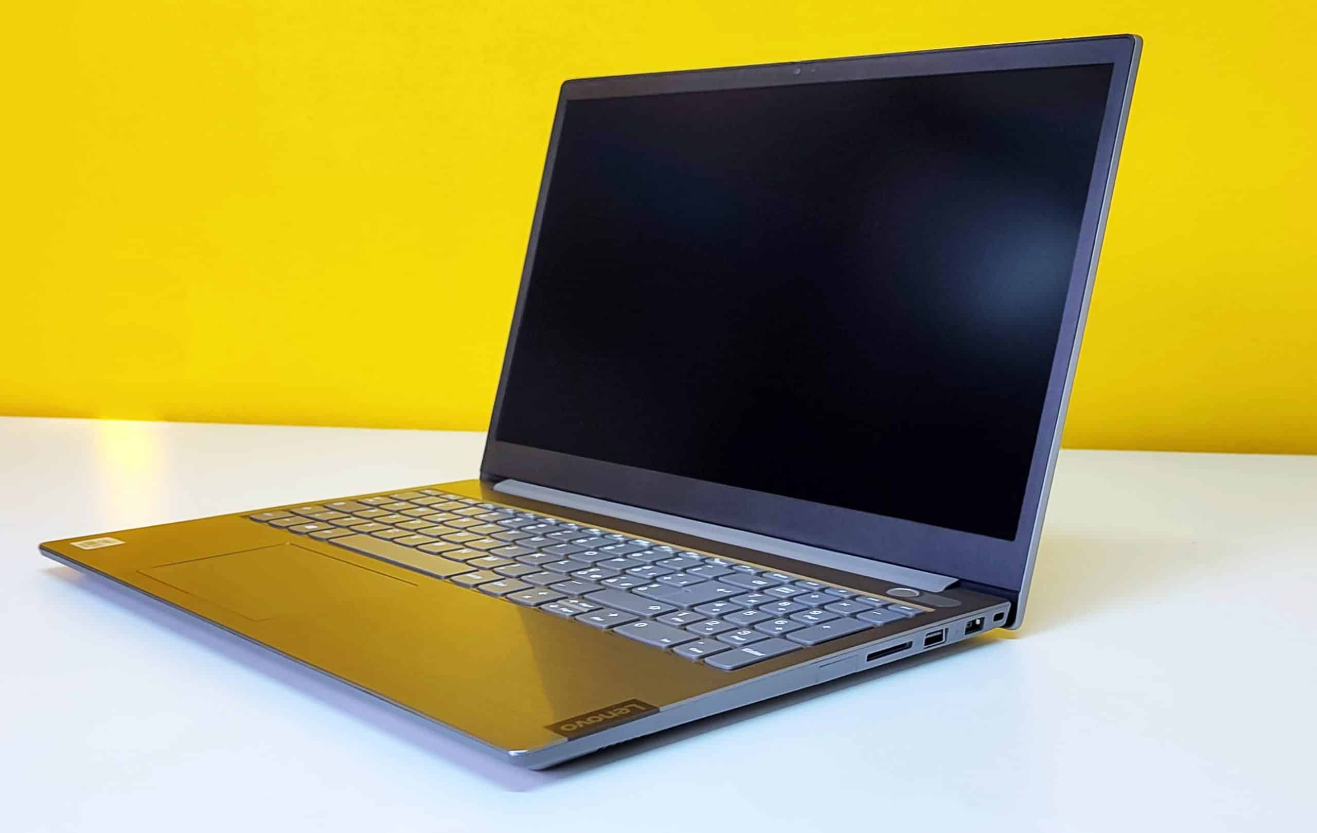 Lenovo ThinkBook 15-IIL 20SM Notebook 15" FullHD | Intel Core i7-1065G7 | 16Gb Ram | 512Gb SSD | ITA HDMI Keyboard | Windows 11 Pro